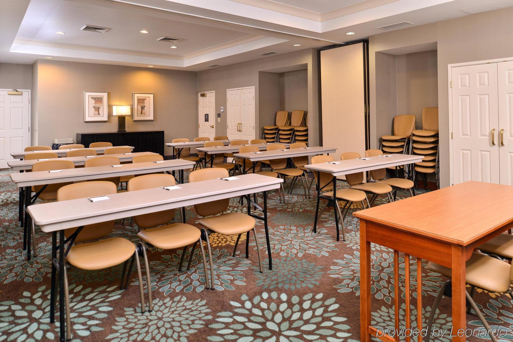 Staybridge Chesterfield By Ihg Hotel 3*