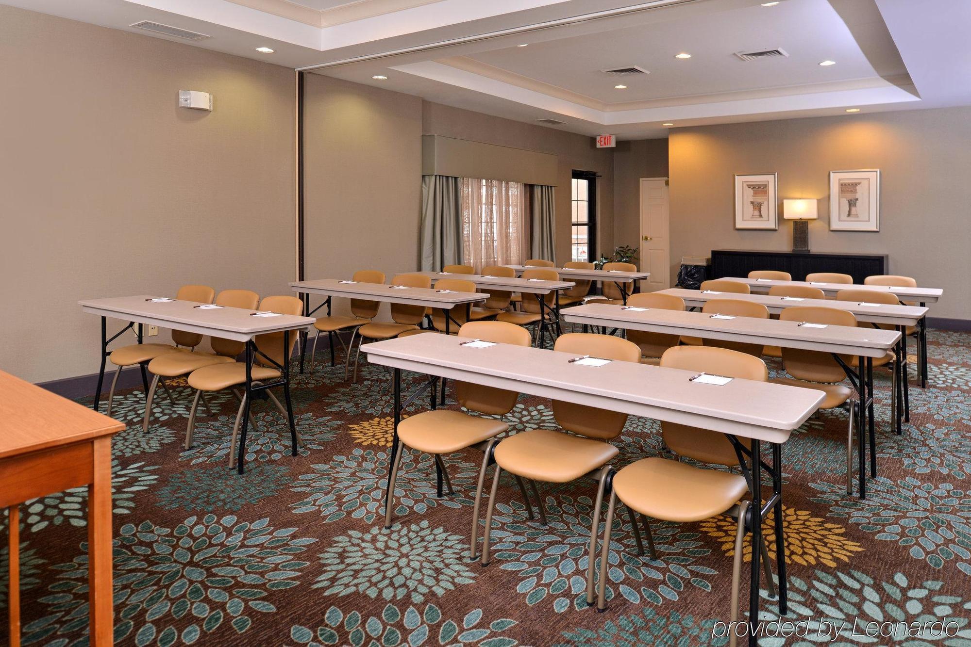 Staybridge Chesterfield By Ihg 3*