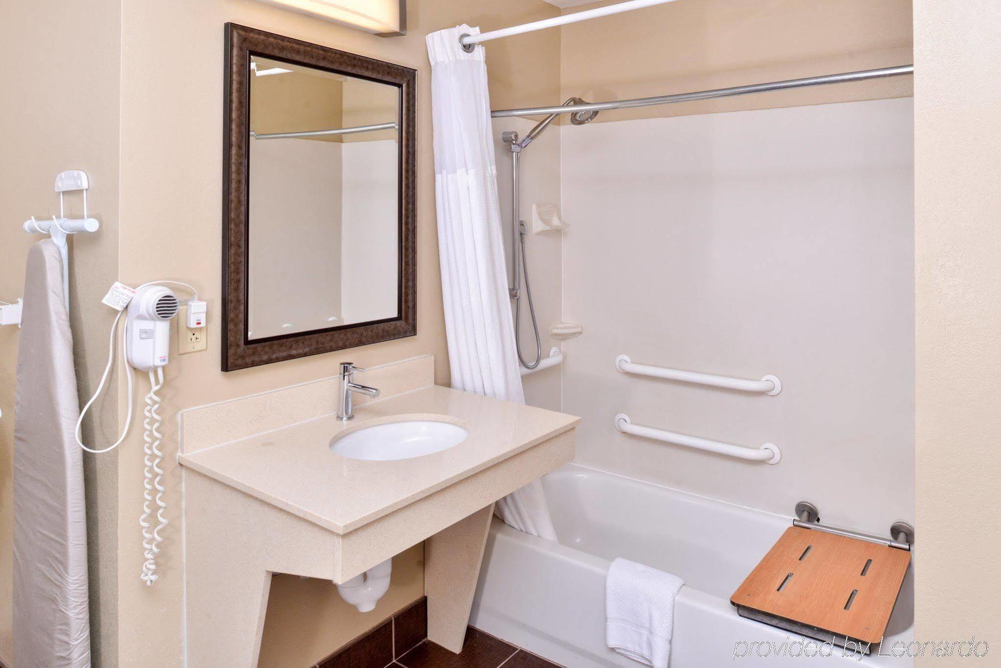 Staybridge Chesterfield By Ihg